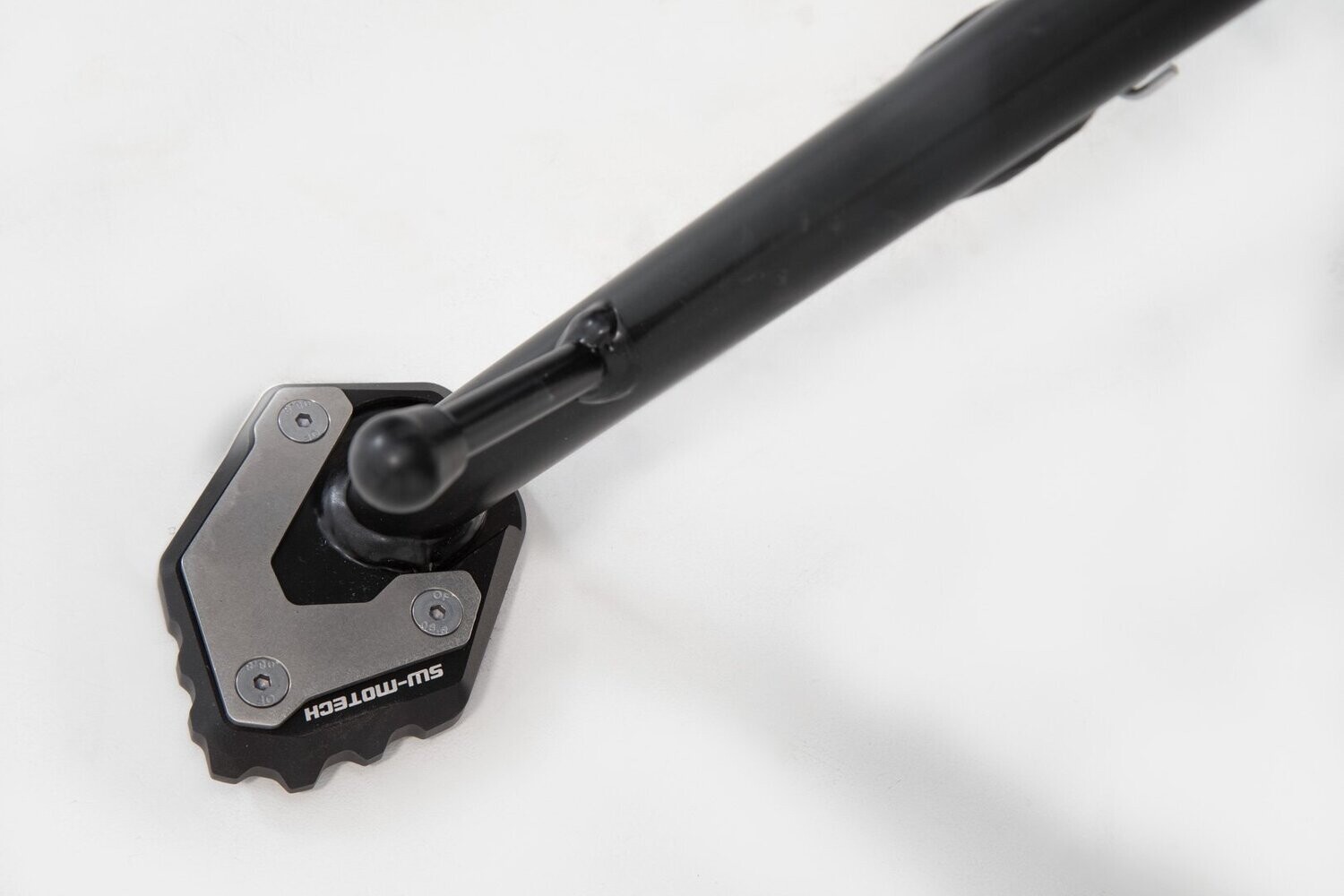 Ampliación apoyo caballete lateral SW-MOTECH
SIDE STAND FOOT EXT BMW F750GS