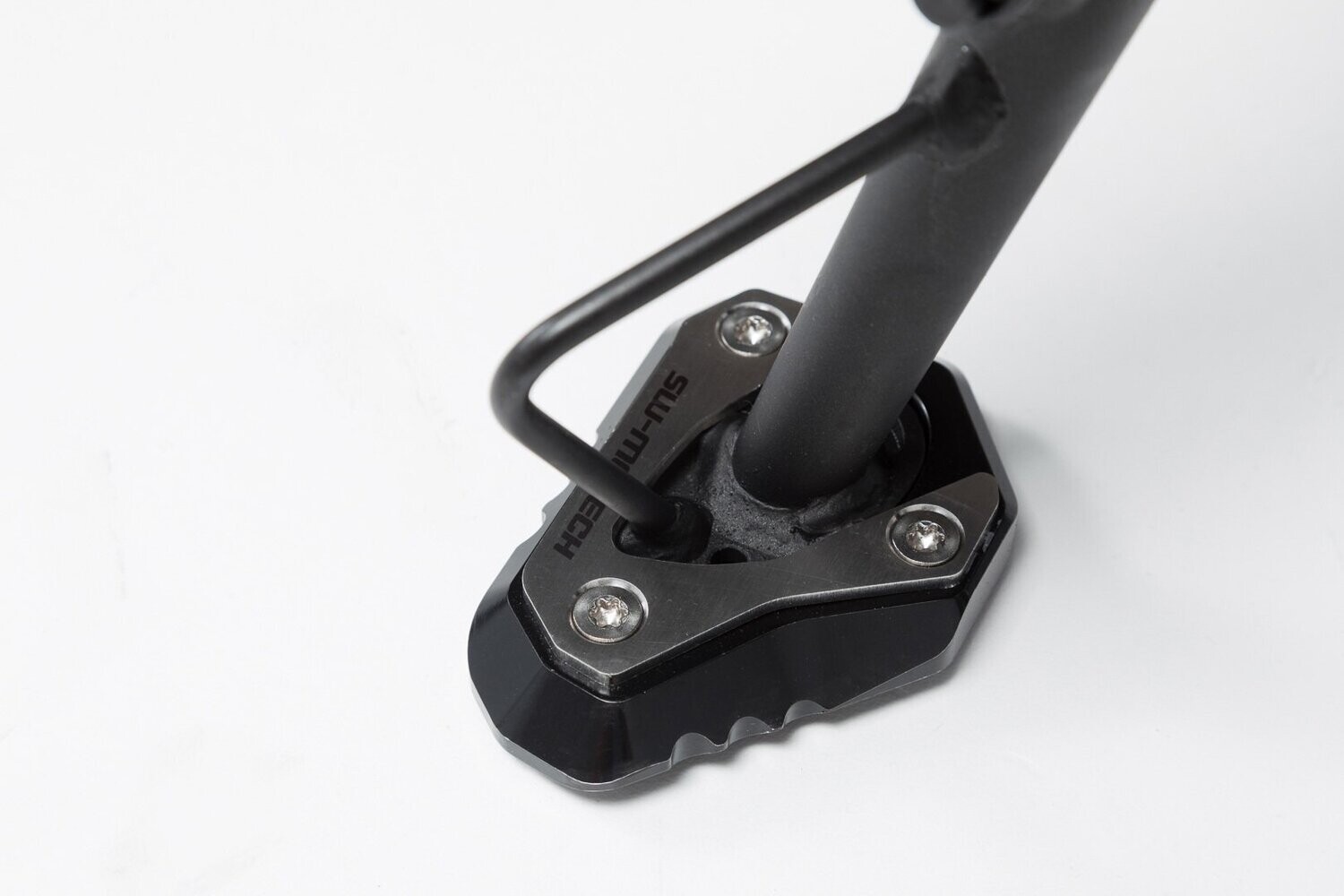 Ampliación apoyo caballete lateral SW-MOTECH
SIDE STAND FOOT EXT KAWASAKI VERSYS 300