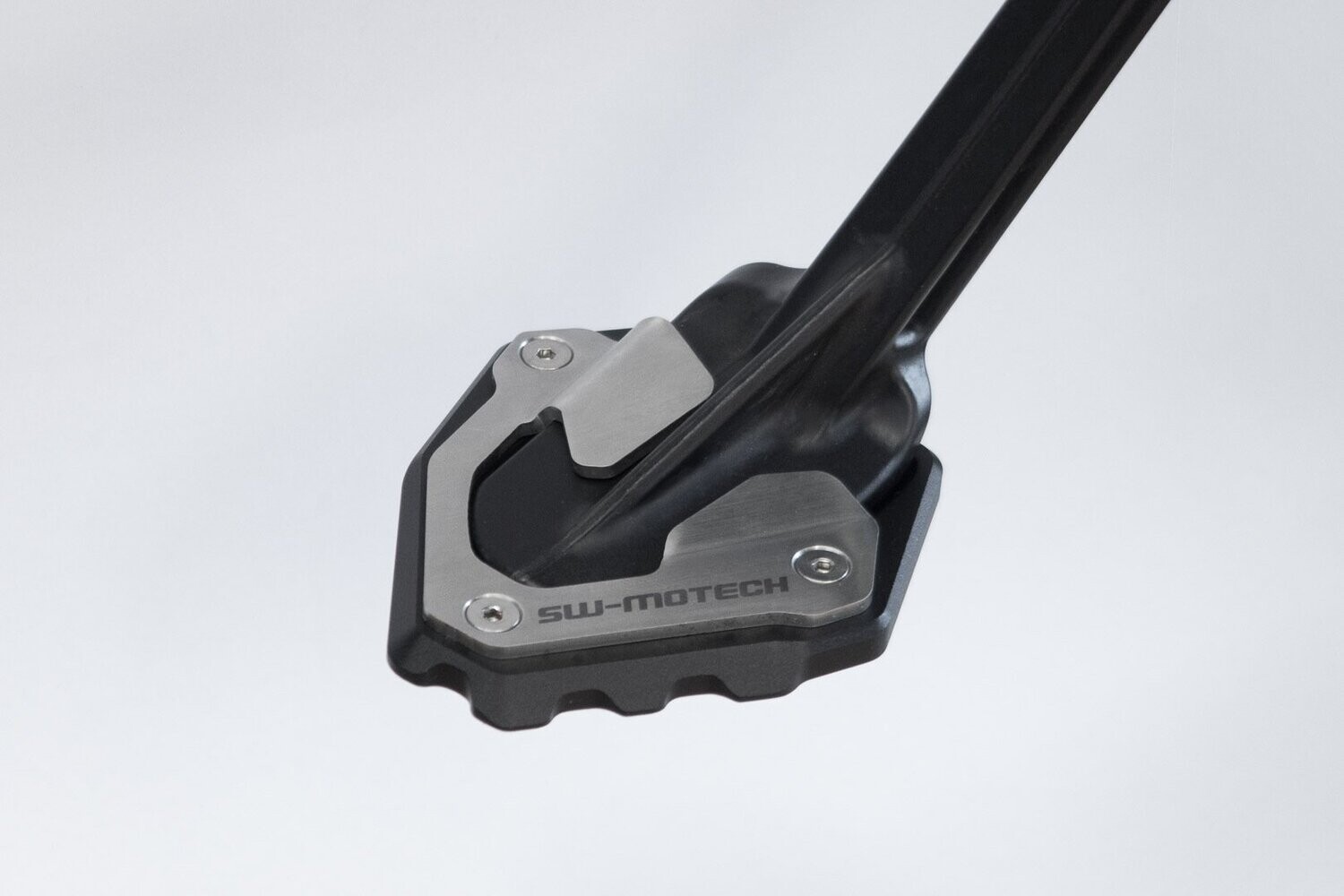 Ampliación apoyo caballete lateral SW-MOTECH
SIDE STAND FOOT EXT HONDA AFRICA TWINS