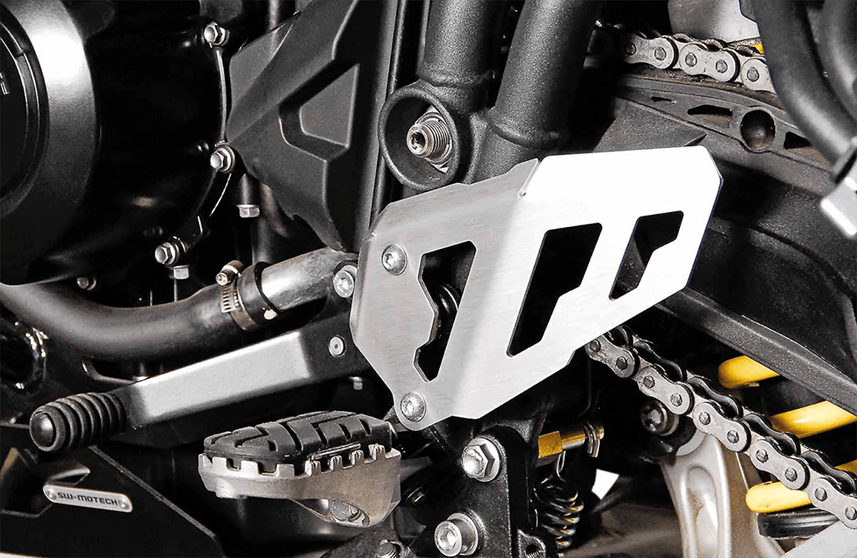 Protección bomba de freno TRIUMPH TIGER 900