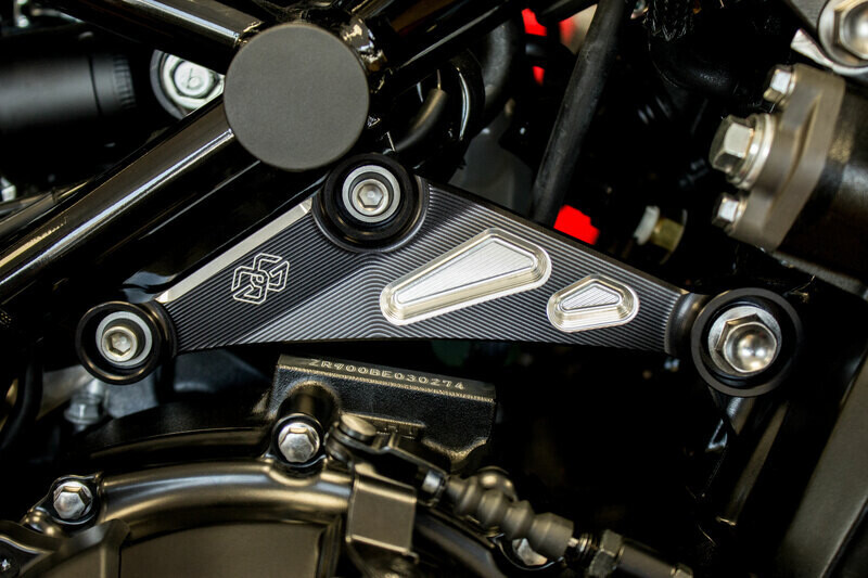 Soporte para motor GILLES, negro / plata Kawasaki Z900