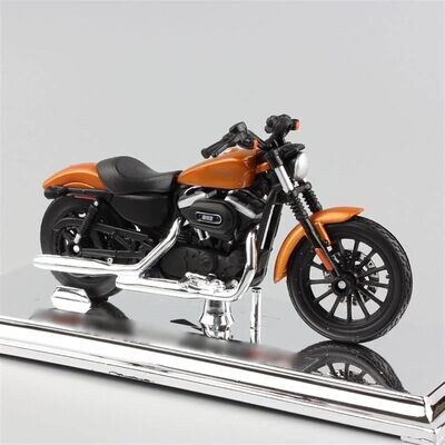 Harley Sportster Iron 883 2014 1/18 Harley Sportster Iron 883 2014 1/18