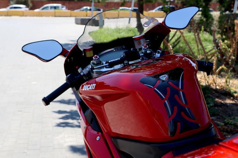 Protector del depósito de combustible Ducati 848/1098/ 1198 / Monster CNC RACING