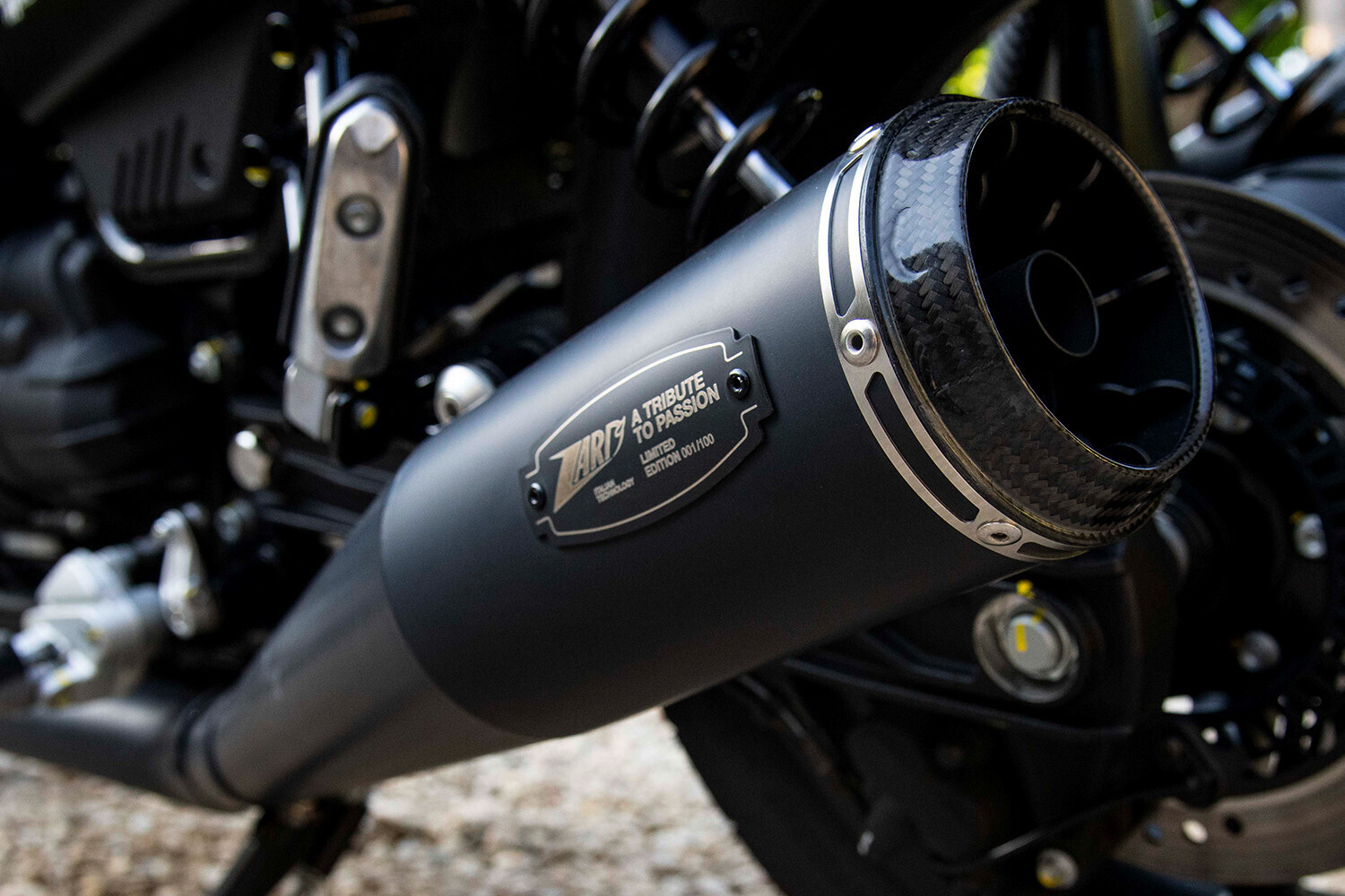 Escape Zard Royal Enfield V7 850 21-23 EDICIÓN LIMITADA