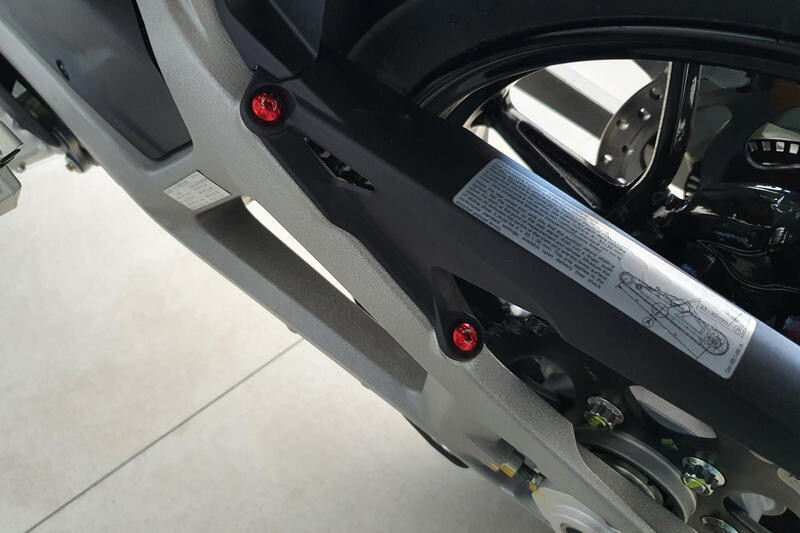 Kit tornillos cubrecadena superior Ducati Multistrada V4 Cnc Racing