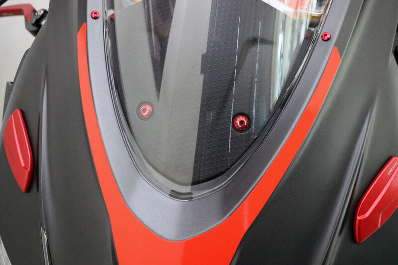 Kit tornillos tapa salpicadero Aprilia RS660 Cnc Racing