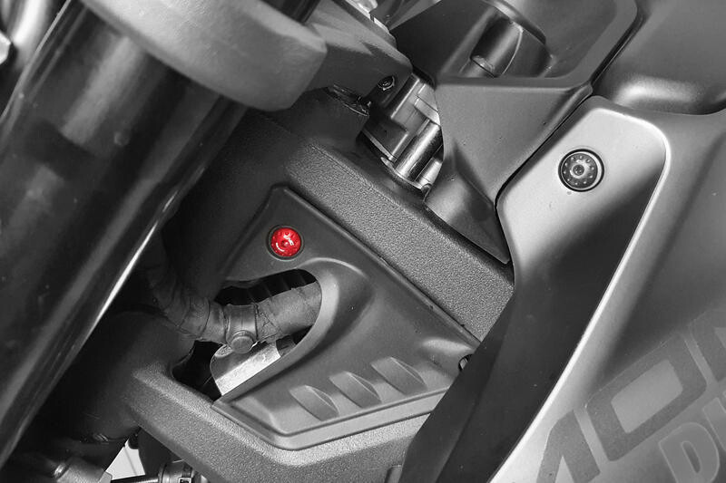 Kit tornillos tapa pipa dirección Ducati Monster 937 Cnc Racing