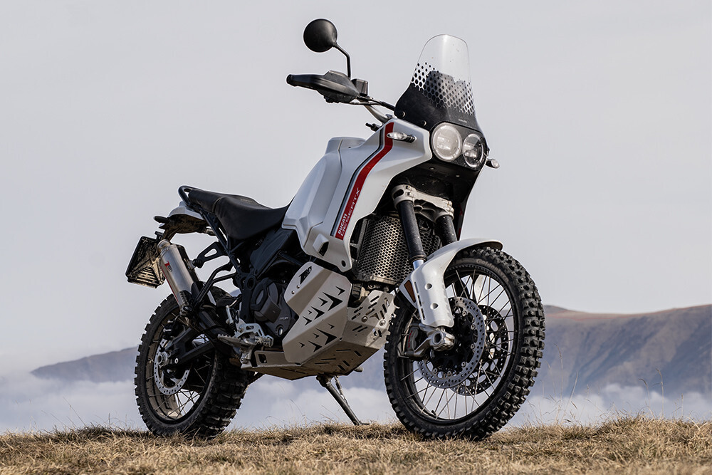 Cubrecarter Zard para Ducati Desert X