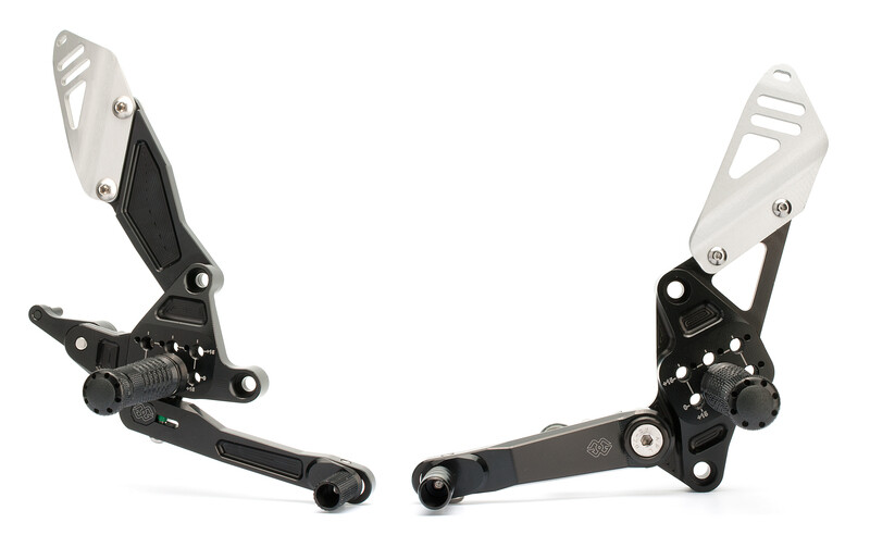 Estriberas retrasadas GILLES TOOLING FXR, negro para Yamaha MT07/ XSR700 /TRACER7