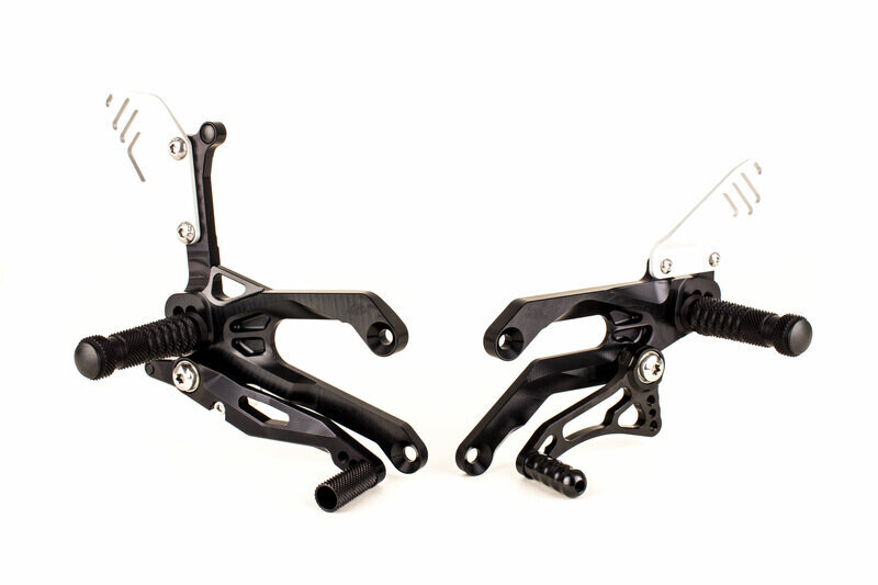 Estriberas retrasadas GILLES FXR, negro para Yamaha MT03 / R3