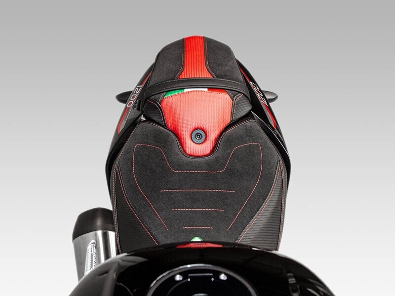 CSSTC01 - FUNDA DE ASIENTO CONFORT PARA TRIUMPH
