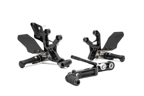 Juego de estriberas GILLES TOOLING
REARSET AS31 BK  SUZUKI GSX-8S