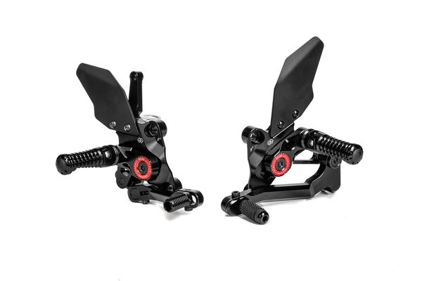 Juego de estriberas GILLES TOOLING REARSET MUE2 BK SUZUKI HAYABUSA