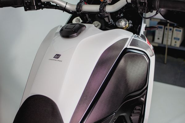 Protector antiarañazos Yamaha Tenere 700 UNIRACING
SCRTCH SVR KIT TEN700 TANK