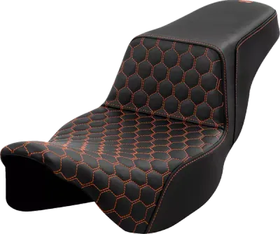 Asiento elevador tipo panal SADDLEMEN
SEAT STEP UP HC ORANGE STITCH para Harley Davidson
