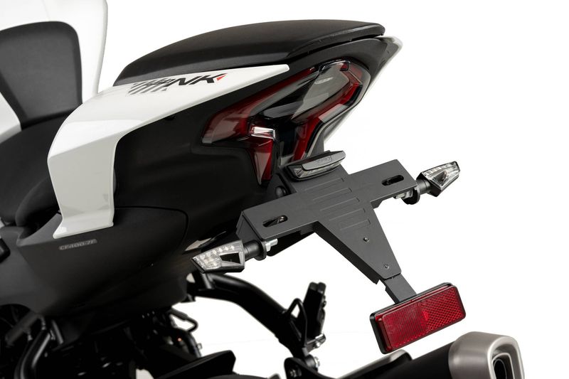 SOPORTE PORTAMATRÍCULA PARA CFMOTO 450 NK