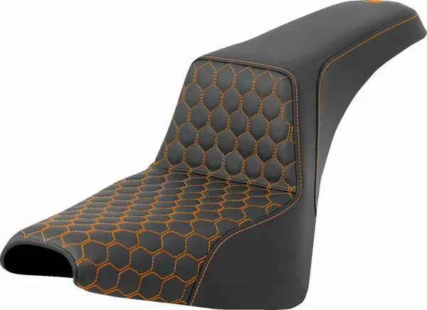 Asiento Honeycomb Step-Up SADDLEMEN
SEAT STEP UP HC ORANGE STITCH para Harley Davidson Softail