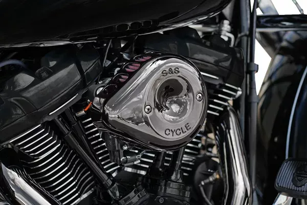 Kit filtro de aire Stealth Teardrop S&S CYCLE
Air Cleaner Kit Stealth Mini Teardrop Lava Chrome 17-23 M8