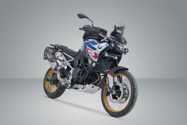 Soporte lateral PRO. Negro. BMW F 900 GS (23-).