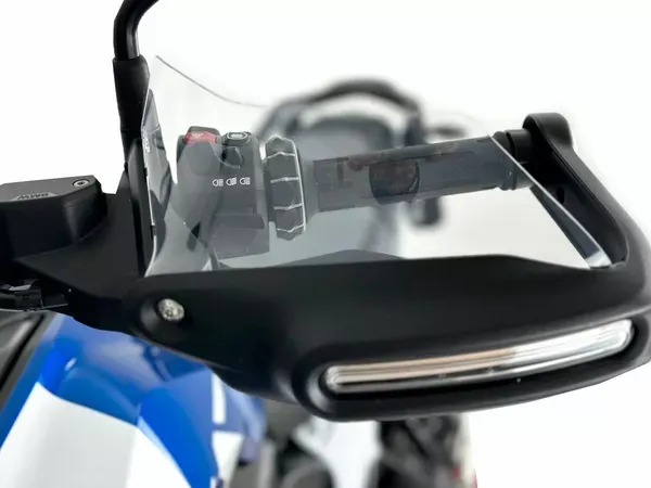 Kit de extensión de guardamanos WRS para BMW R 1300 GS 2023-2024 WRS
HANDGUARD EXTENSIONS BMW R1300GS CLEAR