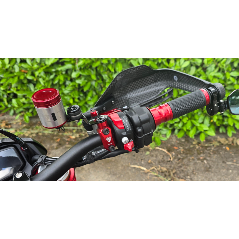 Soportes CNC Racing para depósitos de fluidos Ducati Hypermotard 698