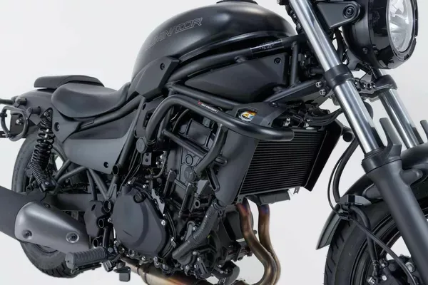 Protecciones laterales de motor. Negro. Kawasaki Eliminator 500 (23-).