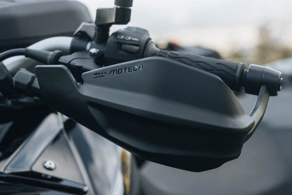 Kit de protectores de manos Adventure. Negro. Tiger 900/GT/Rally/Pro, Tiger 850 Sport.