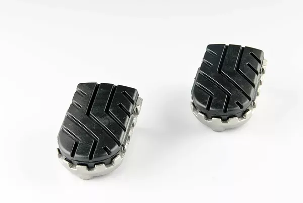 Kit reposapiés ION. Aprilia Tuareg 660 (21-).