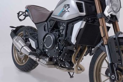 Kit de topes anticaidas. Negro. CFMoto 700CL-X Heritage (22-). Kit de topes anticaidas. Negro. CFMoto 700CL-X Heritage (22-).