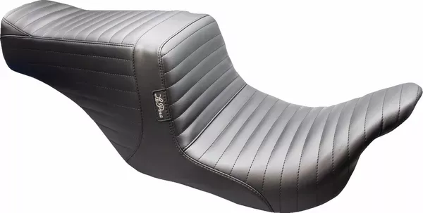 Asiento Tailwhip de posicionamiento adelantado LE PERA SEAT TAILWHIP UPFRONT PLEATED 08-23 TOURING EXCEPT 23 CVO