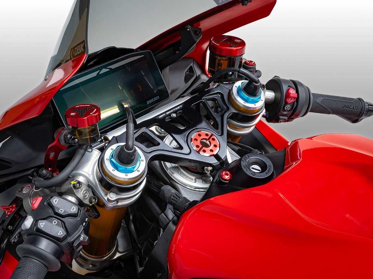 PSS10 - PLACA DE DIRECCIÓN SUPERIOR PANIGALE V4 MY 2025 EDICIÓN GP