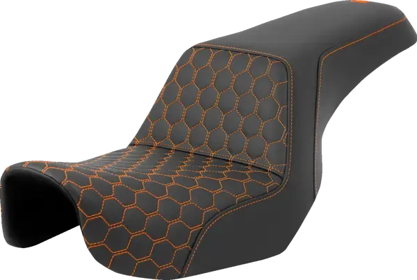 ASIENTO SADDLEMEN SEAT STEP UP HC ORANGE STITCH