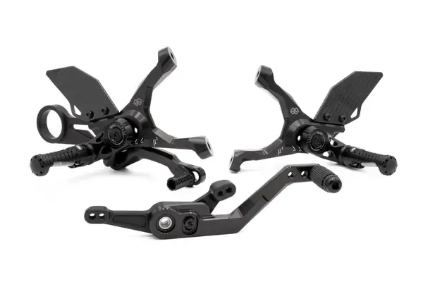Estriberas GILLES TOOLING BMW S/M-1000RR 2025- REARSET MUE2 BLK