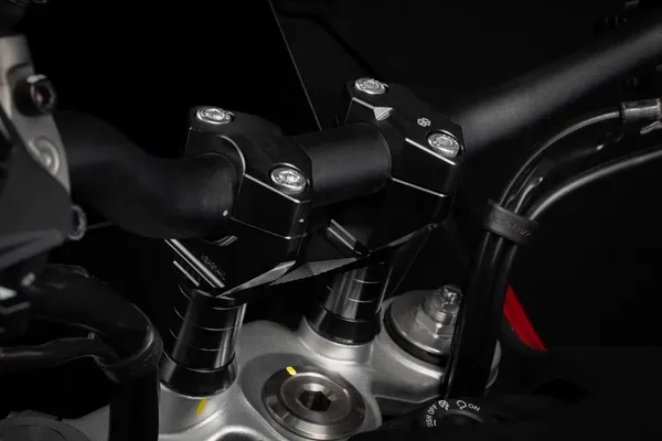 Elevadores de manillar 2D.GT GILLES TOOLING MOTO GUZZI V100 MANDELLO 2022 - 2DGT HANDLEBAR RISERS