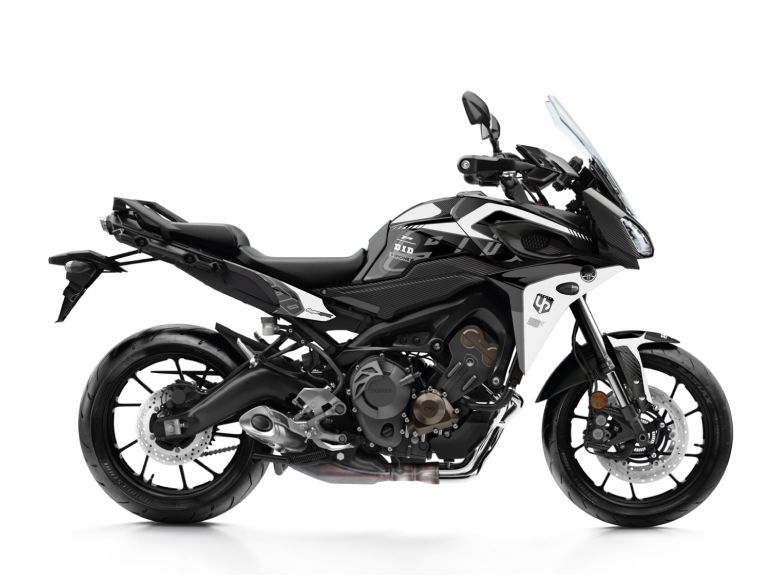 Vinilos KIT DECO UP MAXIMIZE NEGRO-BLANCO YAMAHA TRACER900 2015-2017