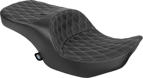 Asiento Freedom Touring DRAG SPECIALTIES SEAT FREEDOM TOUR 2-UP BLACK VINYL DD SILVER STITCH TOURING Road/ Street Glide 2023 en adelante Asiento Freedom Touring DRAG SPECIALTIES SEAT FREEDOM TOUR 2-UP BLACK VINYL DD SILVER STITCH TOURING Road/ Street Glide 2023 en adelante
