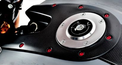 PROTECTOR DE TANQUE SUPERIOR EN CARBONO DUCATI MONSTER 696-796-1100 C4US