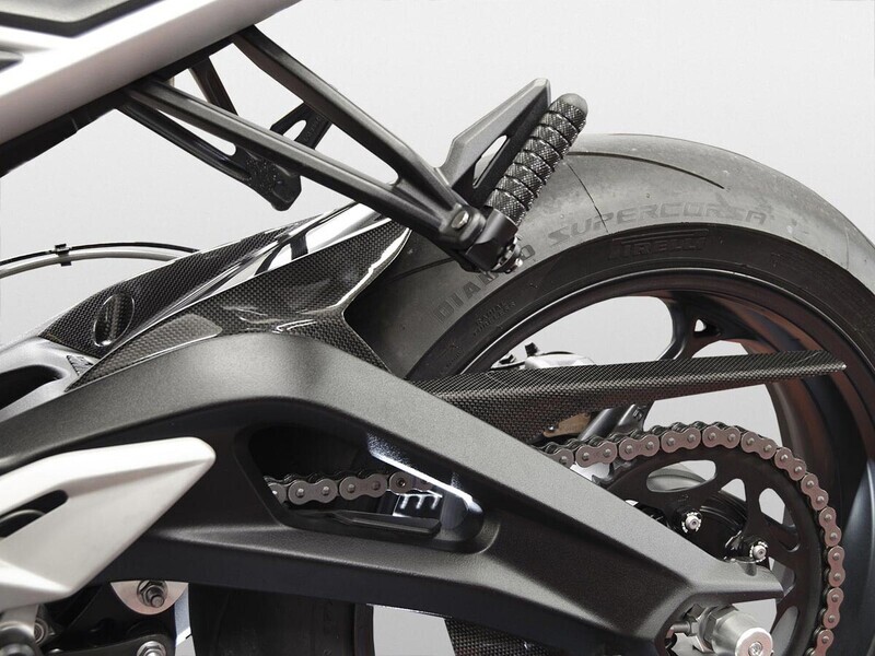 DUCABIKE CRB89L - GUARDABARROS TRASERO DE CARBONO BRILLANTE TRIUMPH STREET