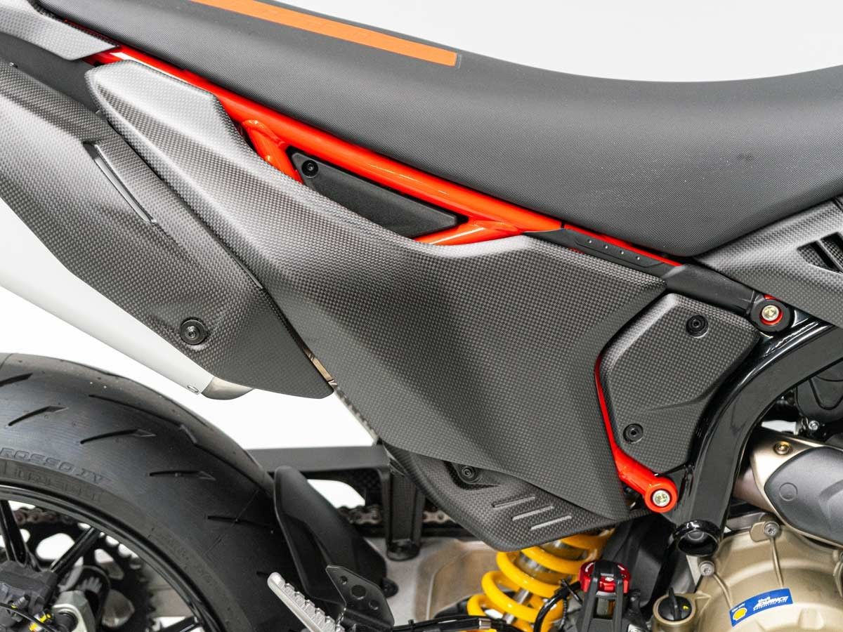 DUCABIKE CRB157O - FUNDAS LATERALES DE ASIENTO HM 698 MONO MATT CARBONO