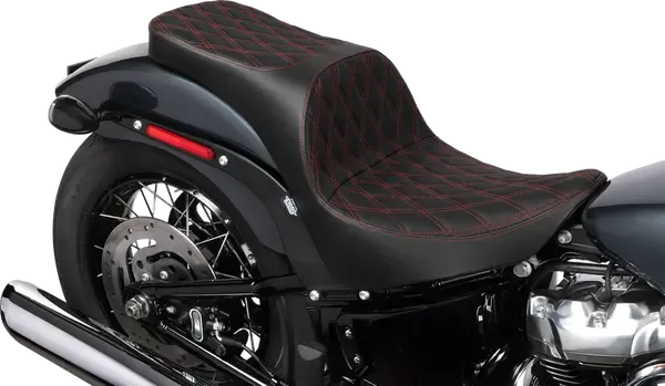 Asiento Freedom Touring HD Softail DRAG SPECIALTIES SEAT FREEDOM 2-UP DOUBLE DIAMOND RED