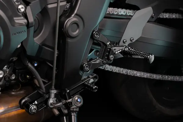 Estriberas ajustables AS31GT3 GILLES TOOLING ADJUSTABLE REARSET AS31GT3 BLACK HONDA CB 1000 ABS