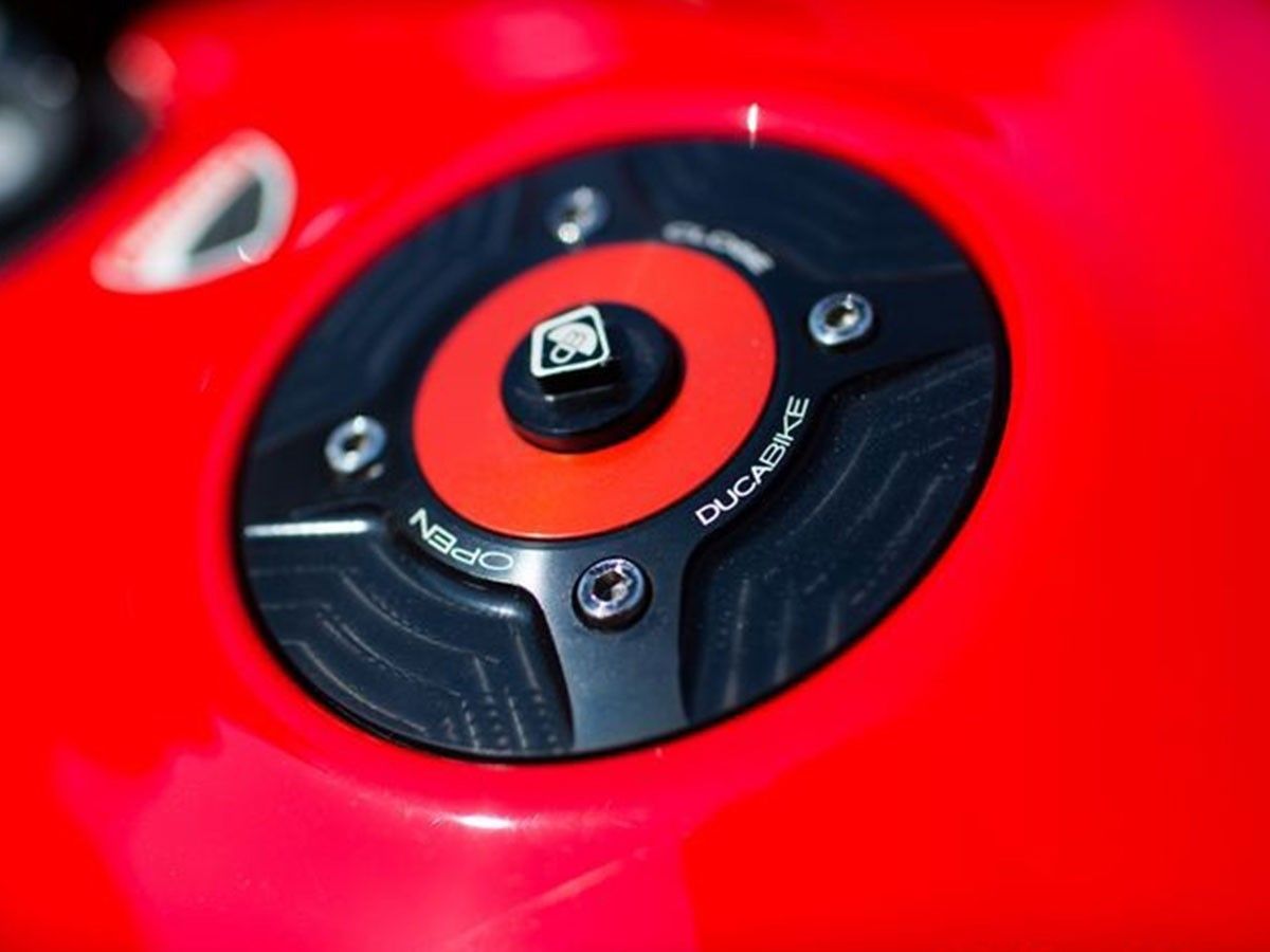 Ducabike TSB04 - TAPA DEL DEPÓSITO DE COMBUSTIBLE para Aprilia RSV4 / TUONO