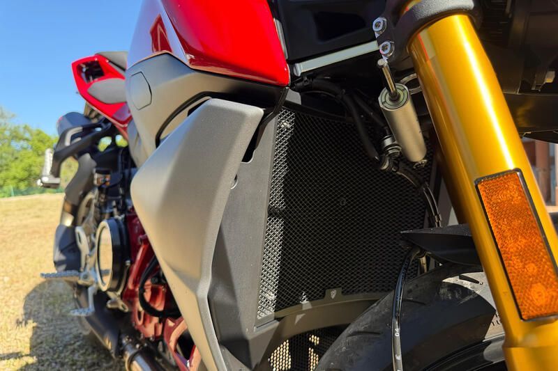 Cnc Racing Protector de radiador Ducati Streetfighter V2 MY2025