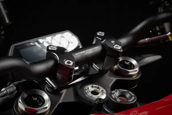 Elevadores de manillar ajustables GILLES TOOLING 2DGT HANDLEBAR RISERS DUCATI MONSTER/STREETFIGHTER V2