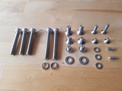Mono screws set