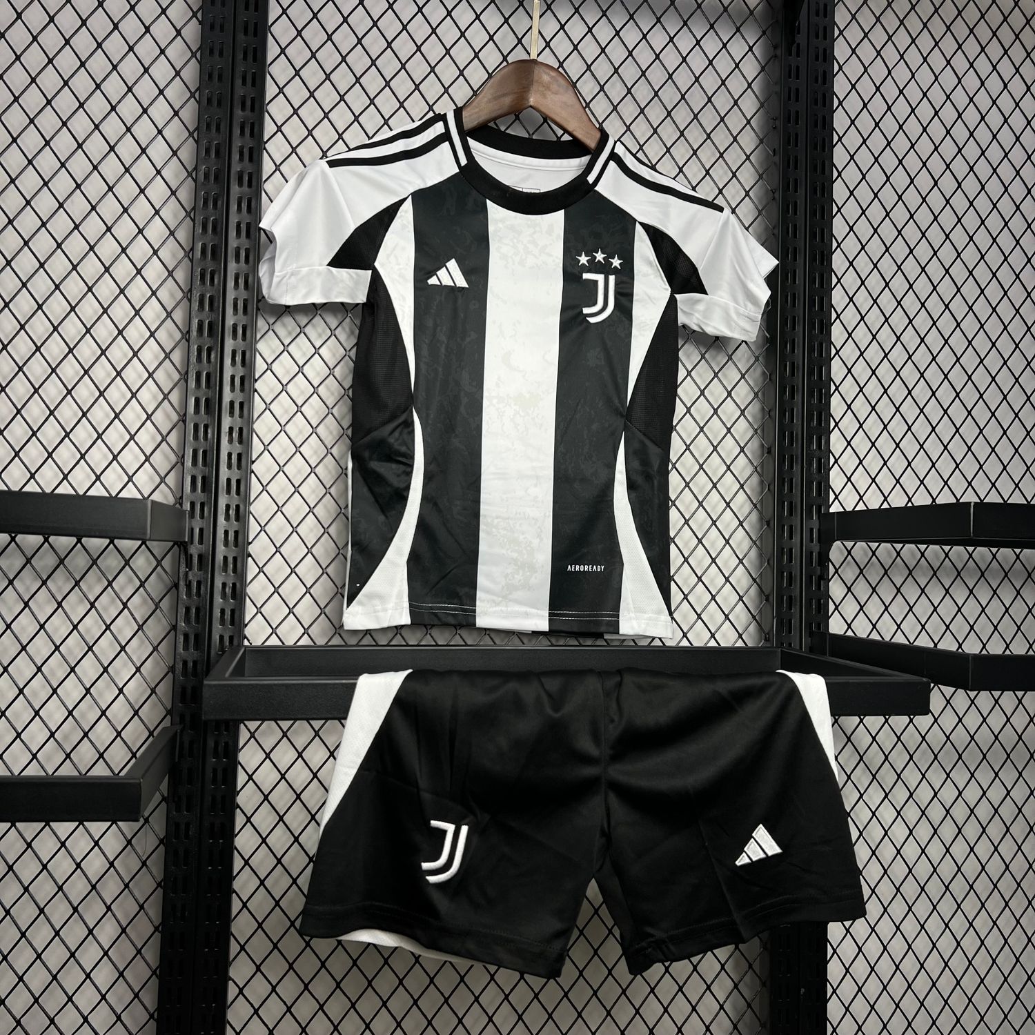 Juventus Kids Home Kit
