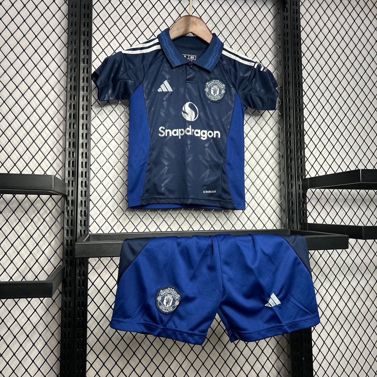 Man Utd Kids Away Kit