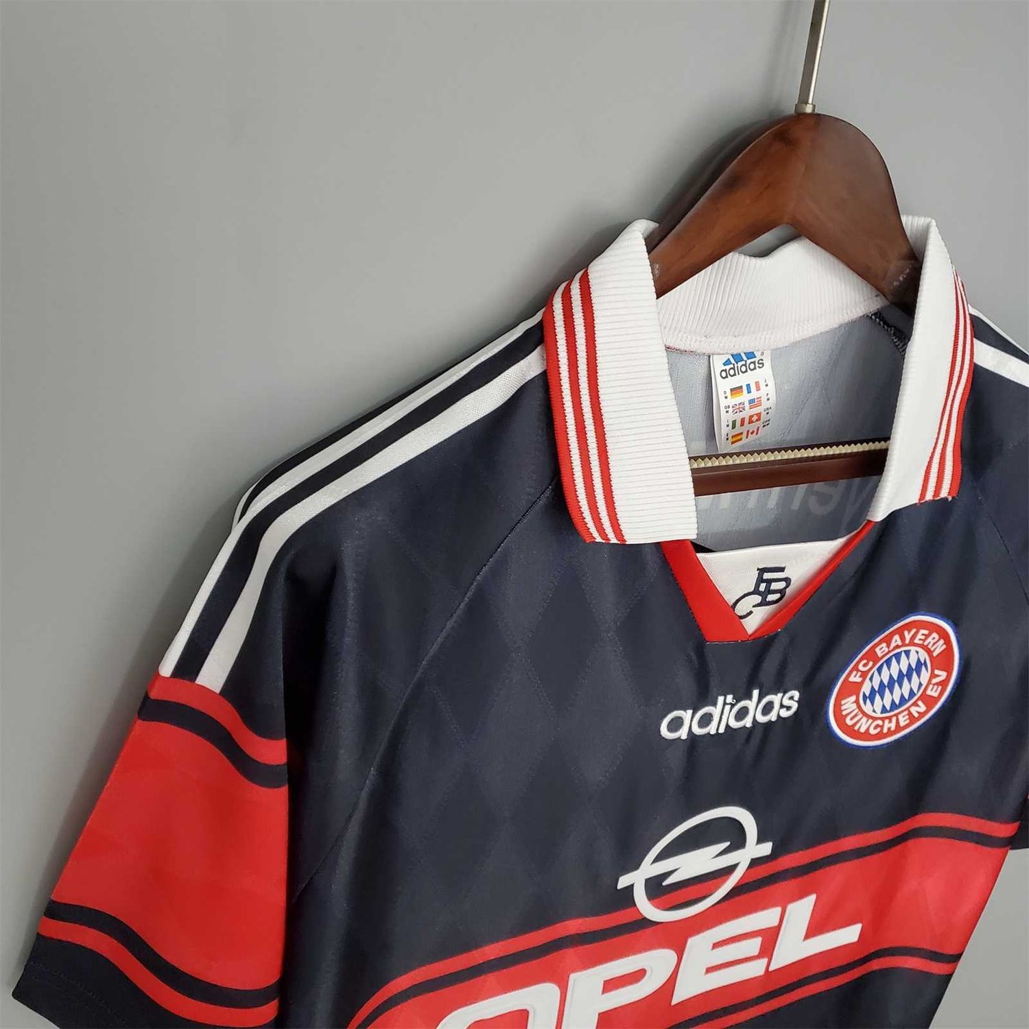 Bayern Munich Home 97/99 Retro Jersey Bayern Munich Home 97/99 Retro Jersey