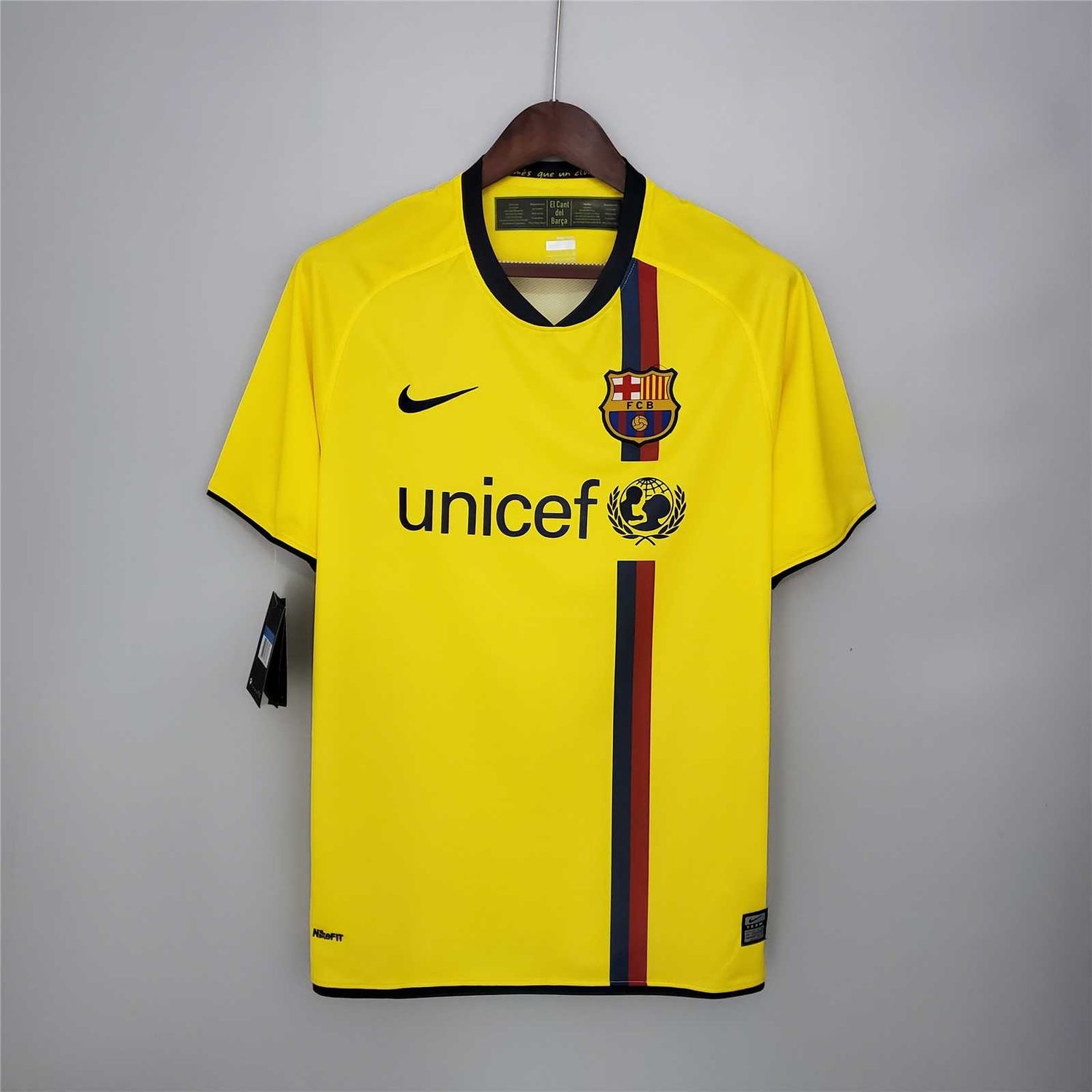 Barcelona Away 08/09 Retro Jersey Barcelona Away 08/09 Retro Jersey