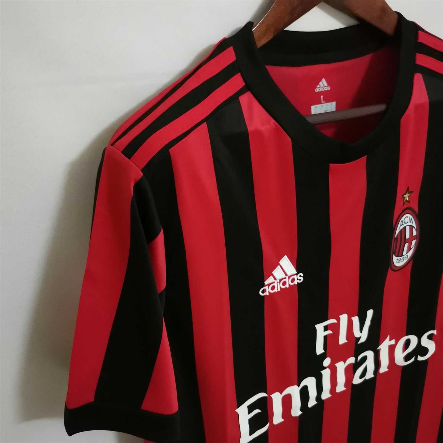 AC Milan Home 17/18 Retro Jersey  AC Milan Home 17/18 Retro Jersey